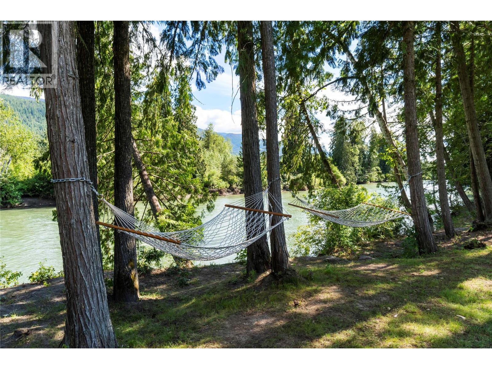  2012 Bundus Road, Sicamous