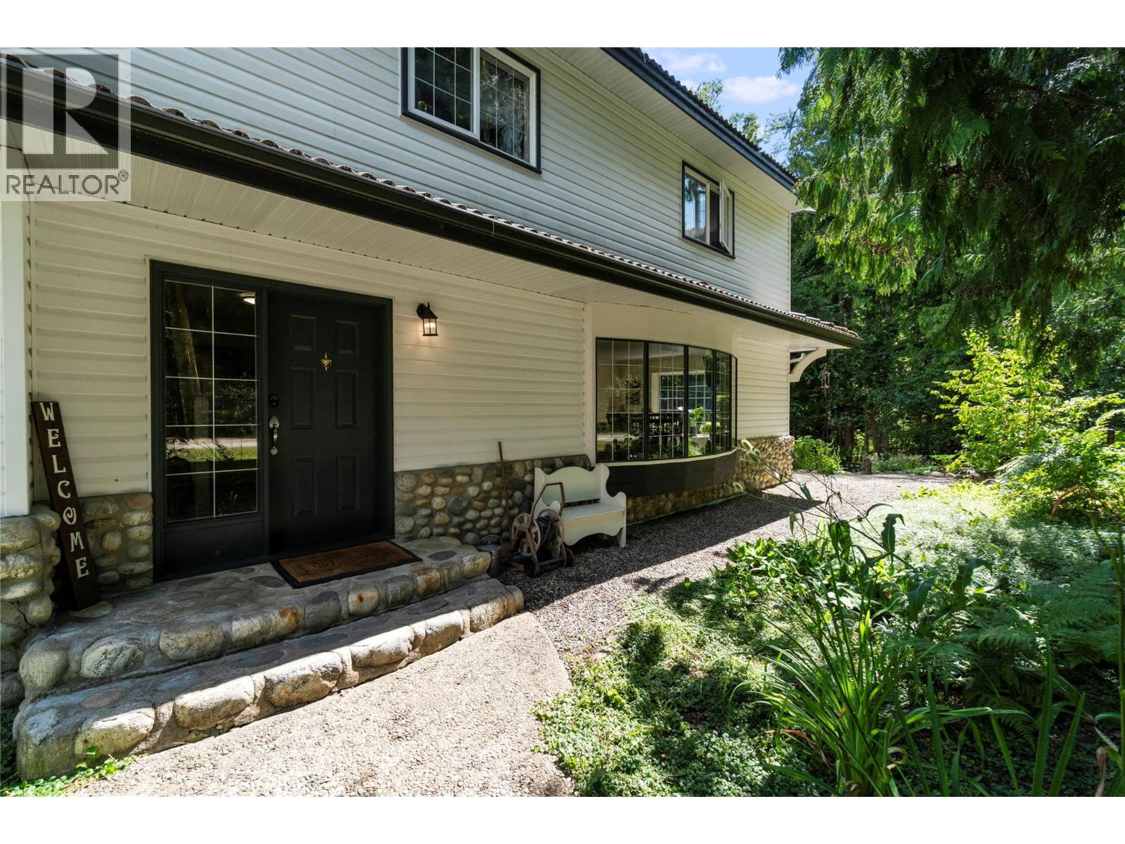  2012 Bundus Road, Sicamous