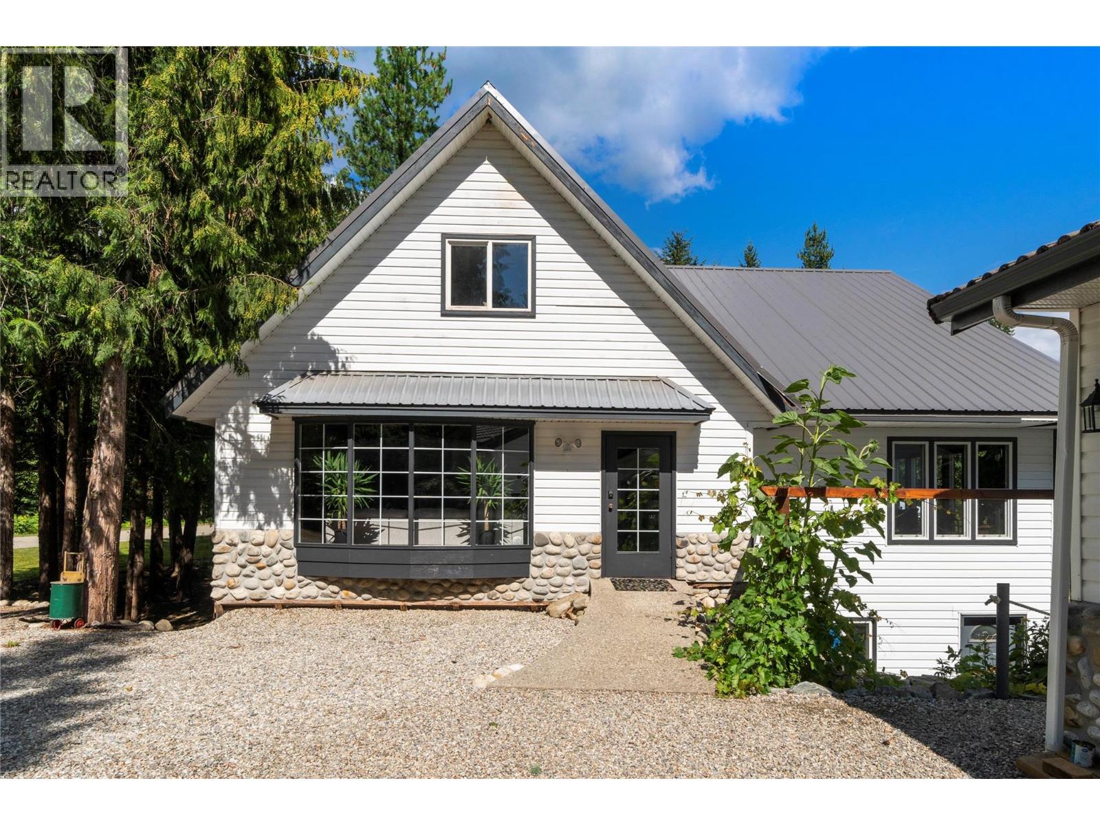  2012 Bundus Road, Sicamous