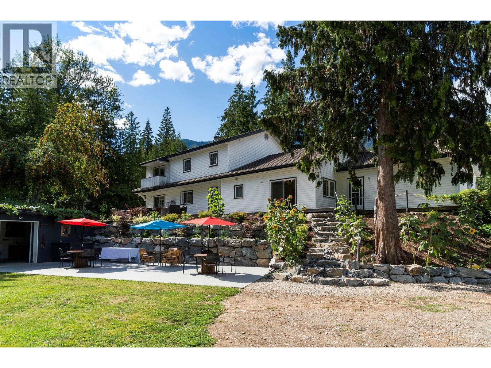  2012 Bundus Road, Sicamous