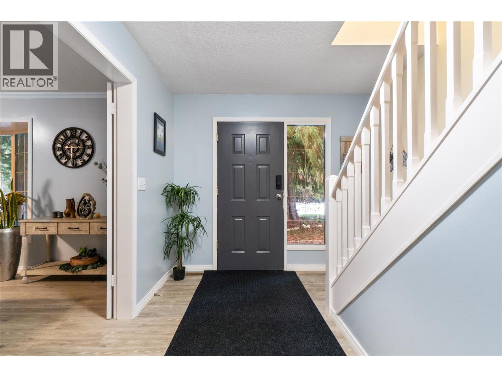  2012 Bundus Road, Sicamous