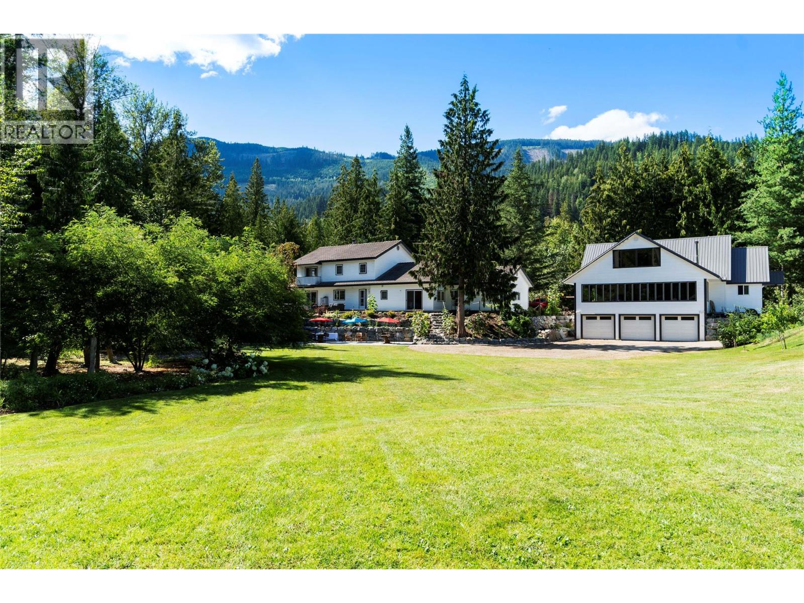  2012 Bundus Road, Sicamous
