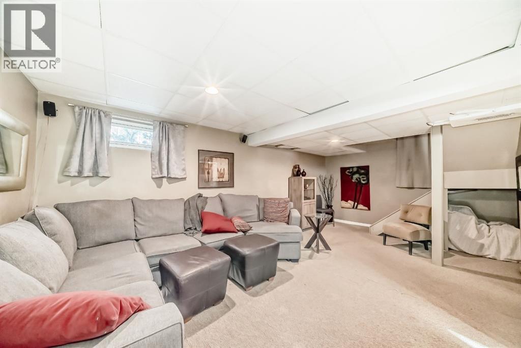 2125 36 Avenue SW - 26