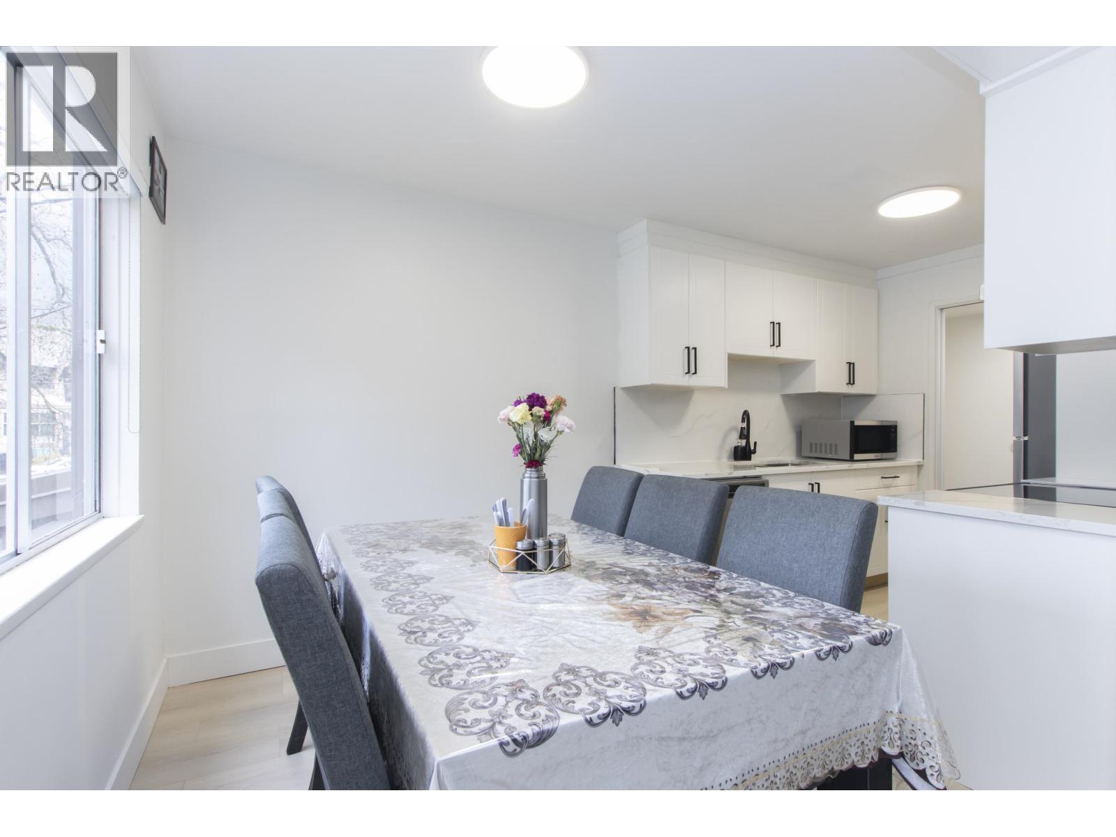 54 38185 WESTWAY AVENUE, Squamish