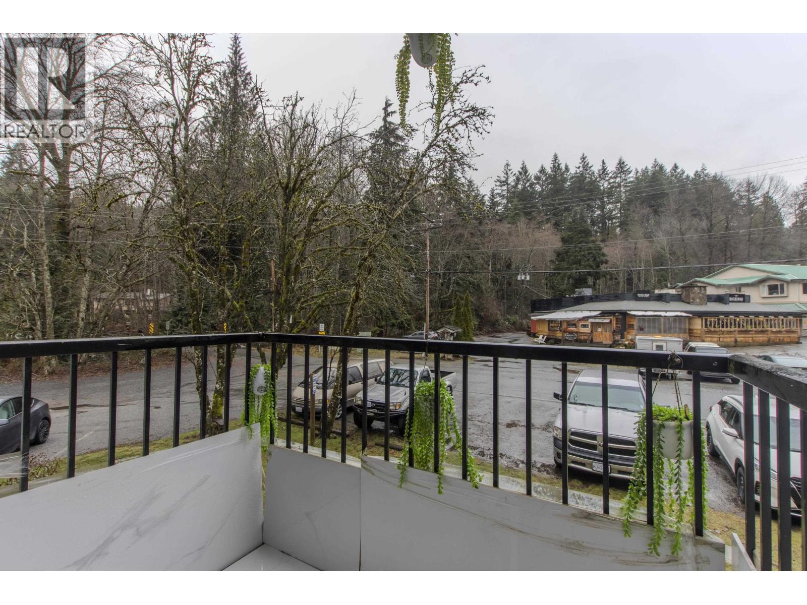 54 38185 WESTWAY AVENUE, Squamish