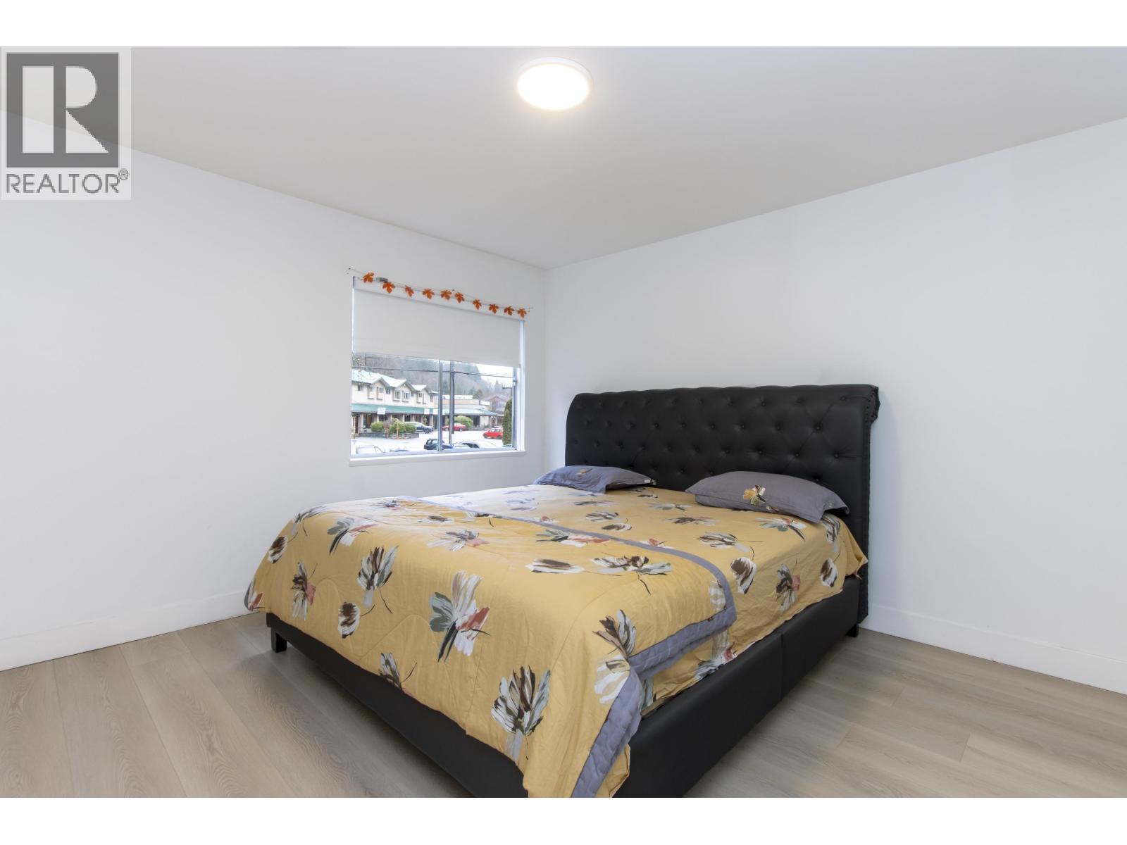 54 38185 WESTWAY AVENUE, Squamish