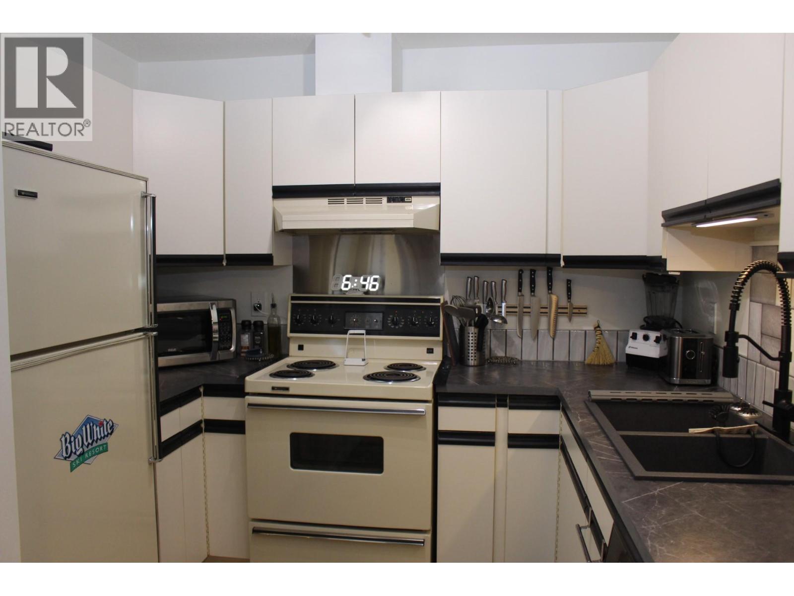 573 10th Avenue Unit# 1, Castlegar