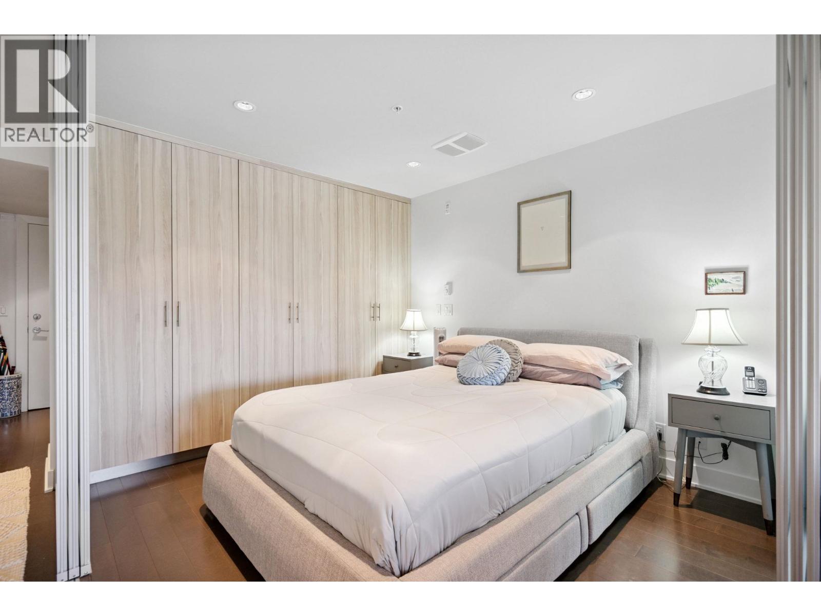 306 4463 W 10TH AVENUE, Vancouver