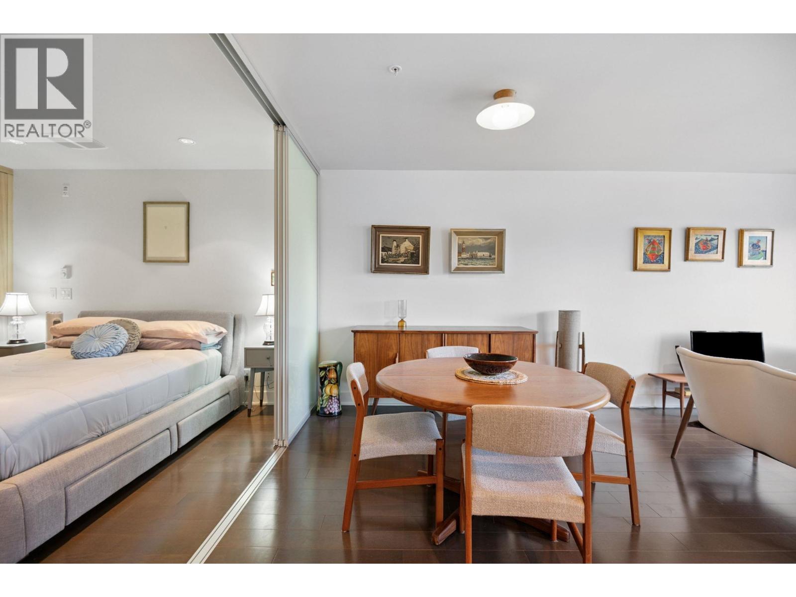 306 4463 W 10TH AVENUE, Vancouver