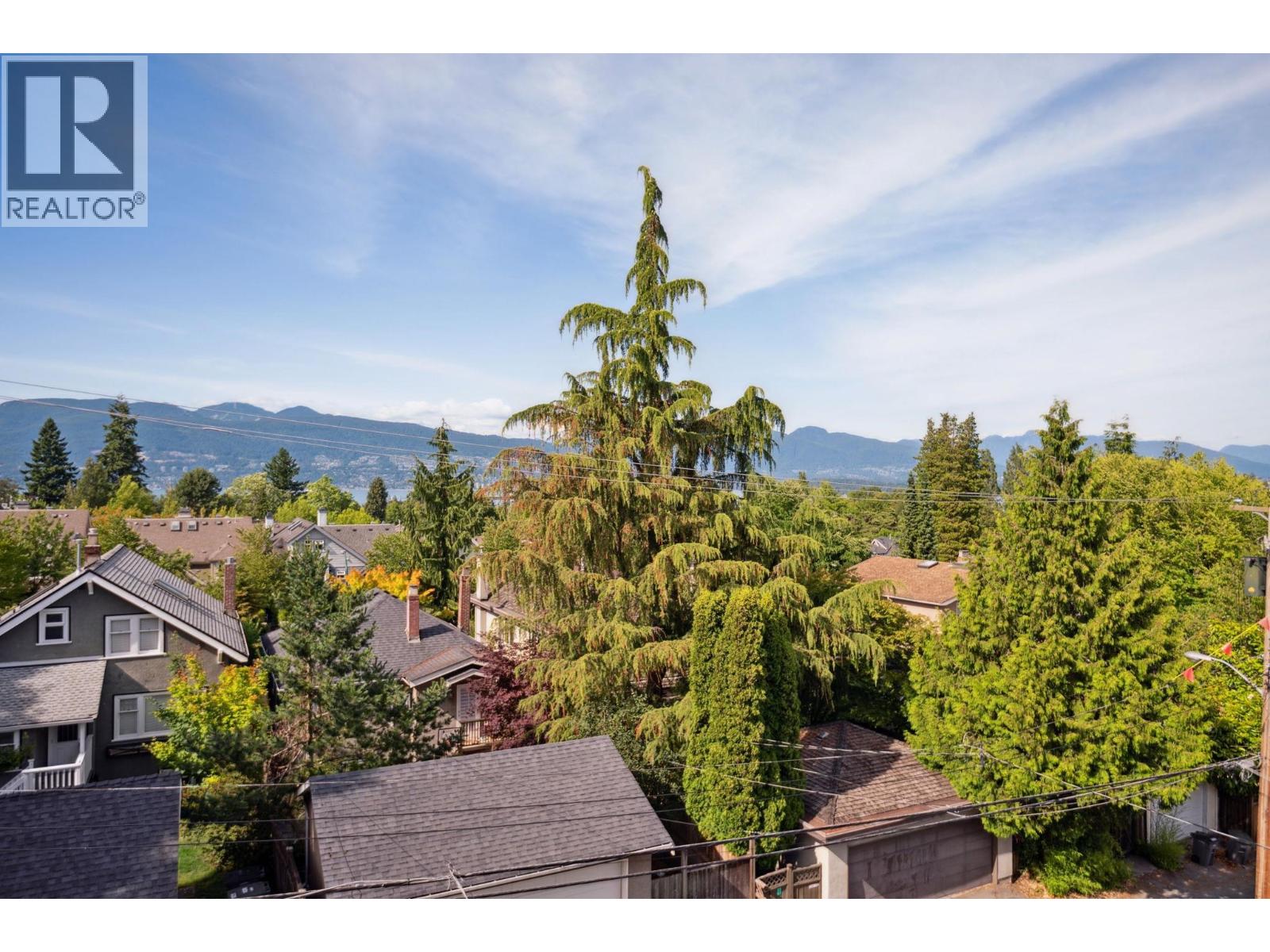 306 4463 W 10TH AVENUE, Vancouver