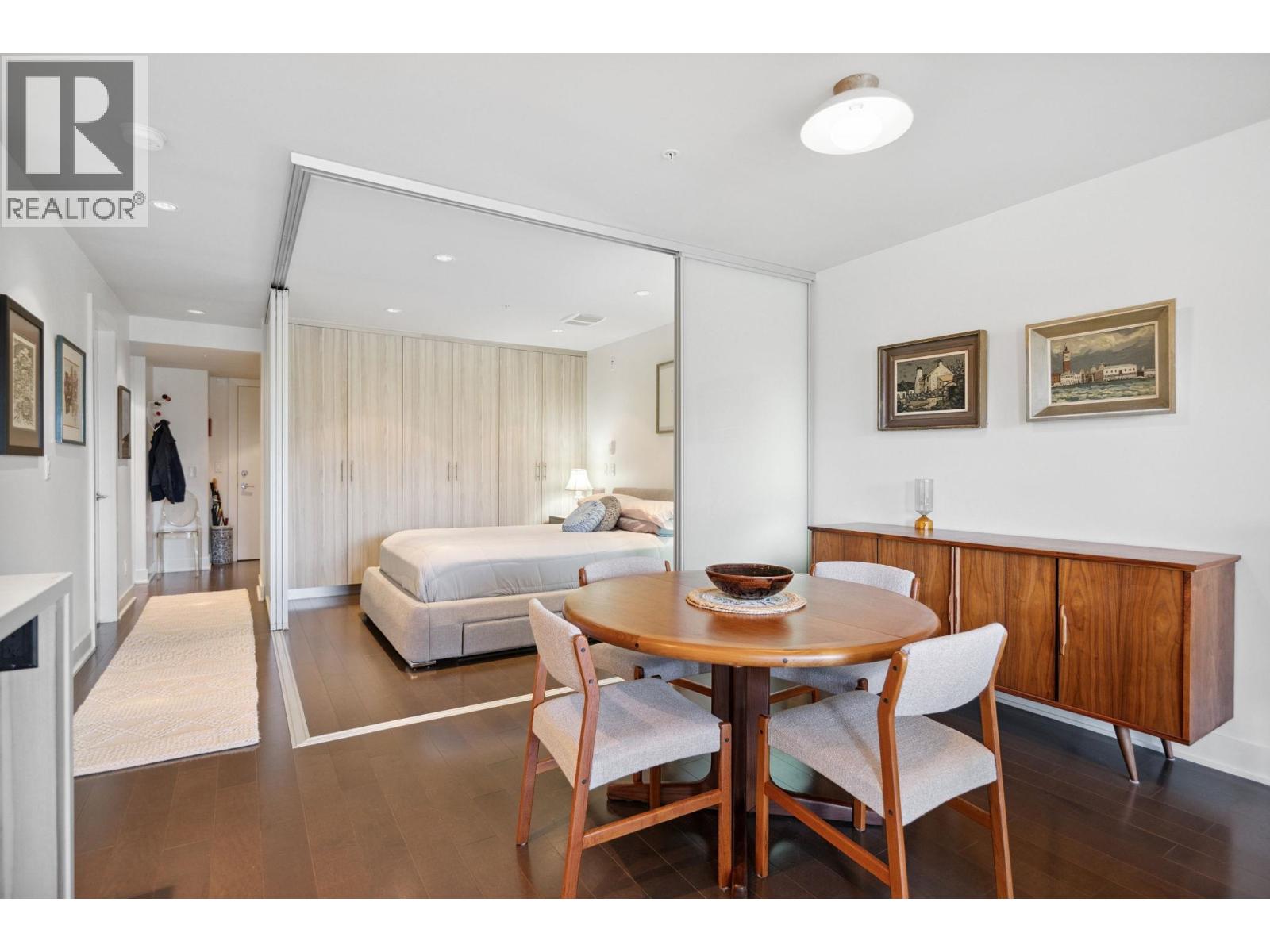306 4463 W 10TH AVENUE, Vancouver