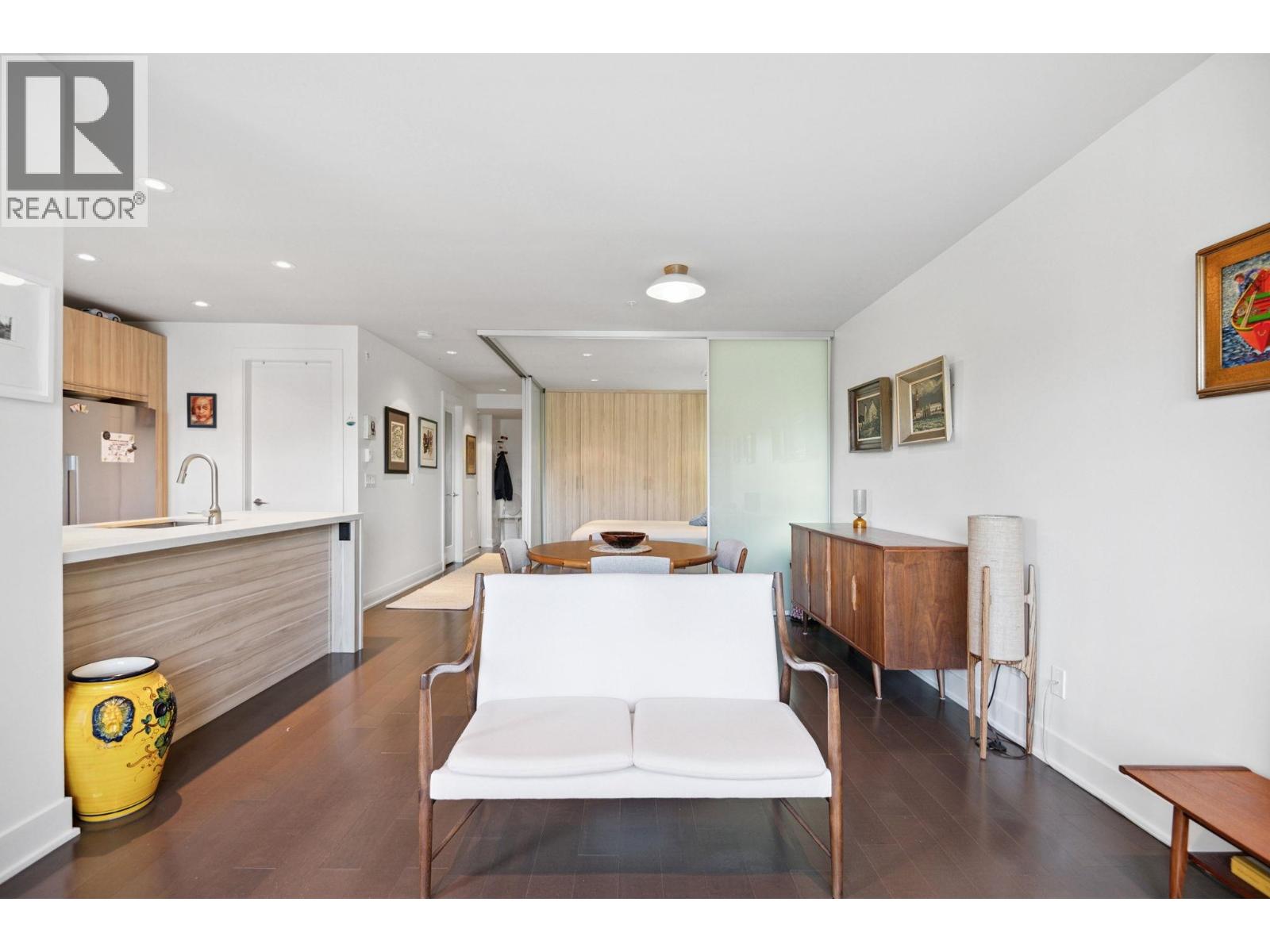 306 4463 W 10TH AVENUE, Vancouver
