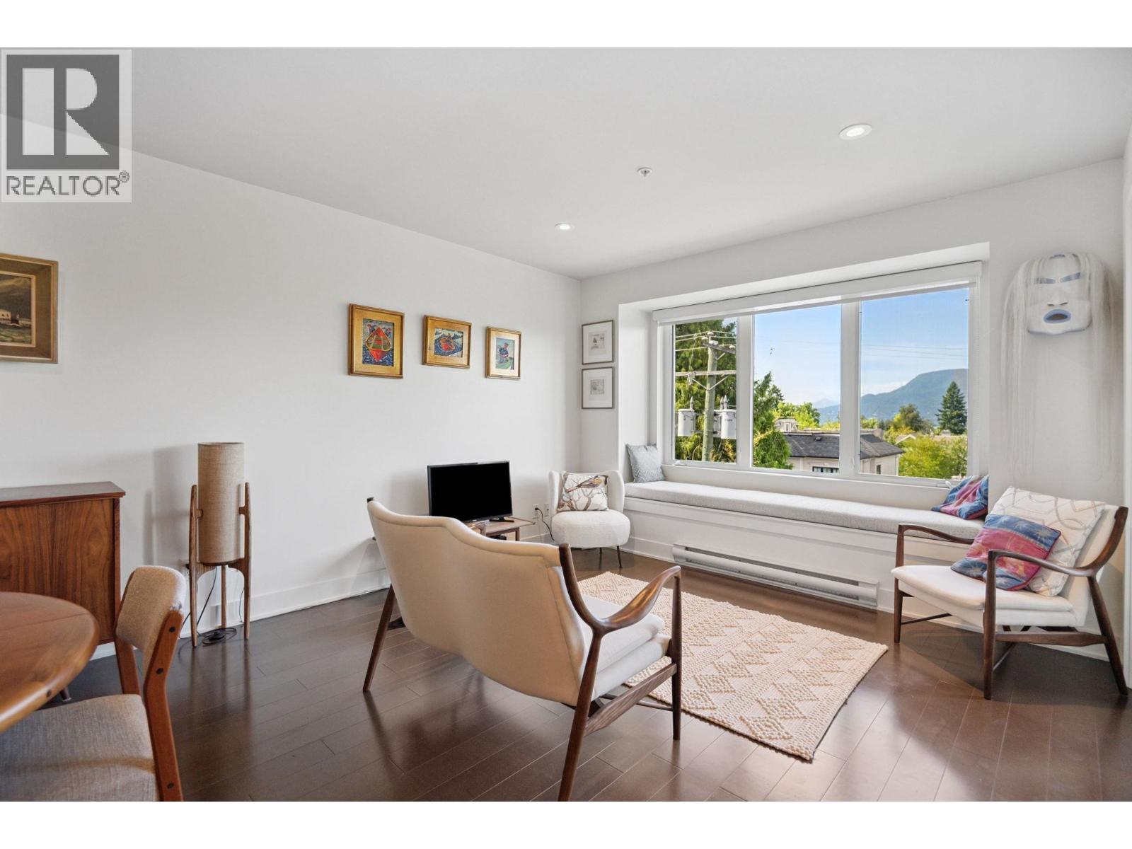 306 4463 W 10TH AVENUE, Vancouver