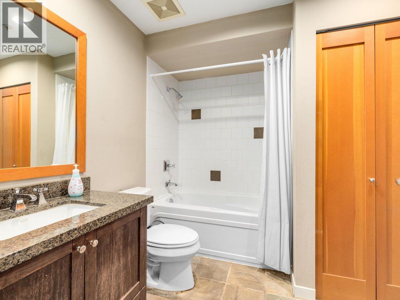 123 250 SALTER STREET, New Westminster