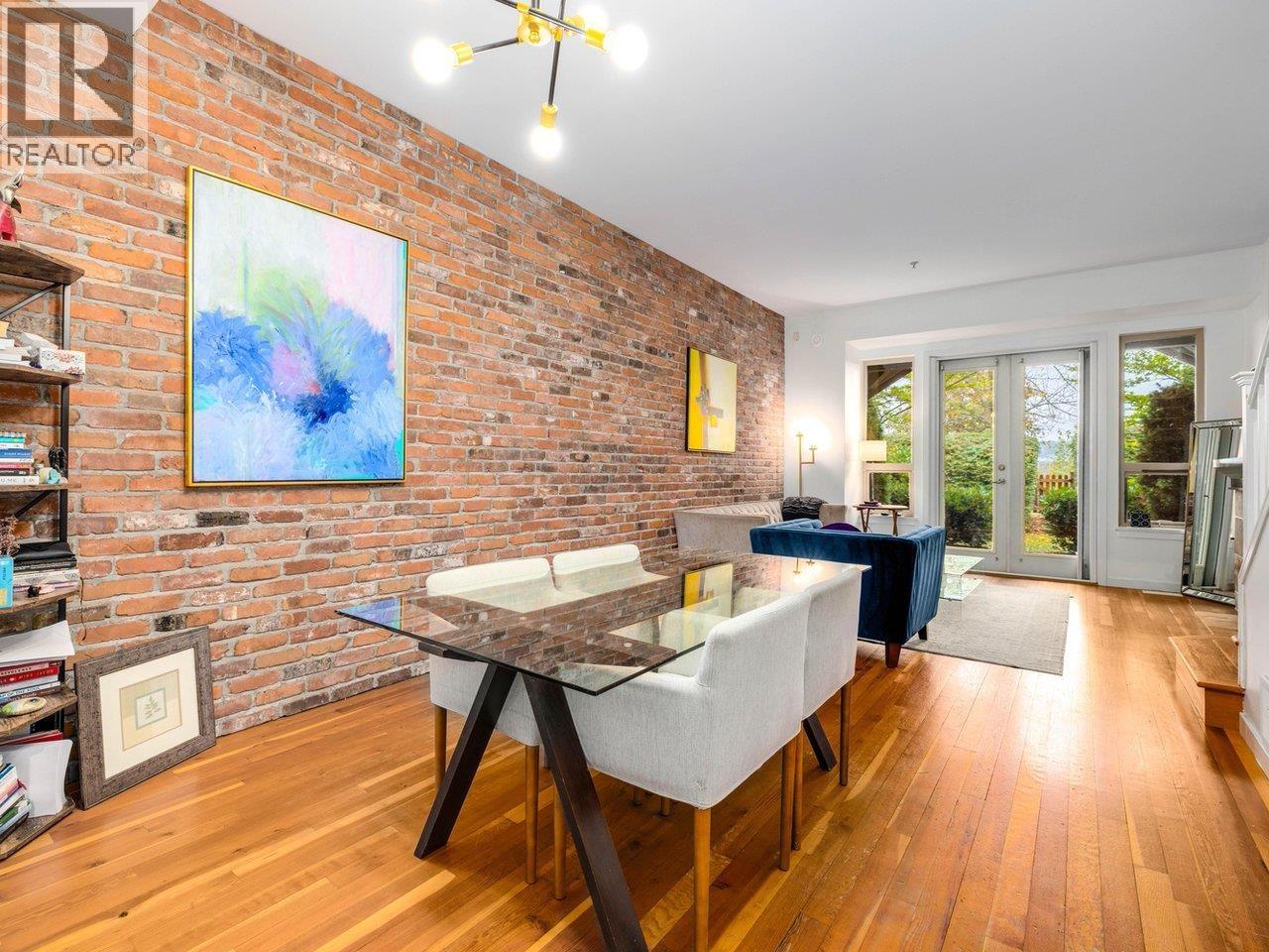 123 250 SALTER STREET, New Westminster