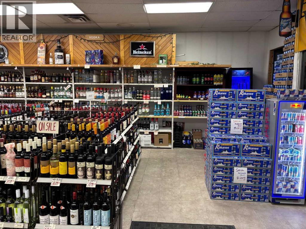 428 16 Avenue NE, Calgary, Alberta