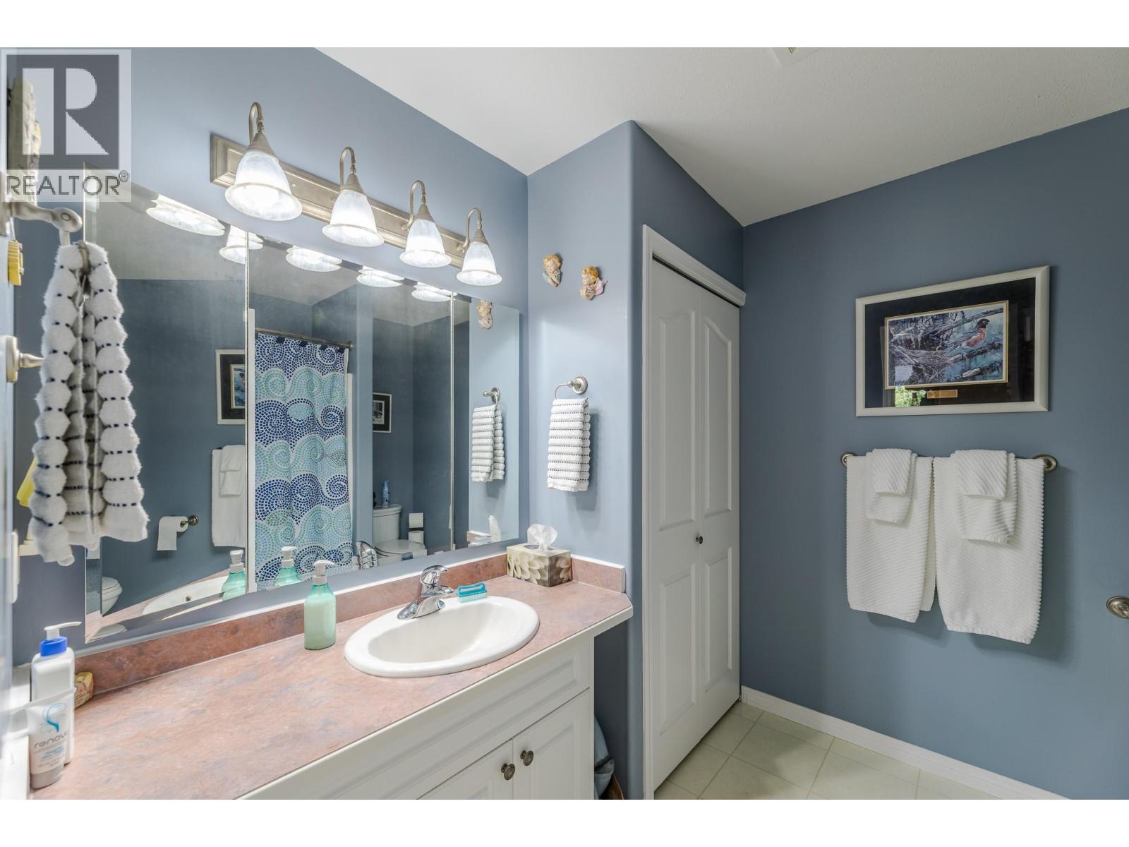  517 Vanderlinde Drive, Keremeos