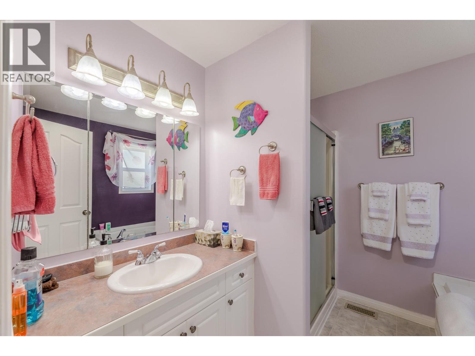  517 Vanderlinde Drive, Keremeos