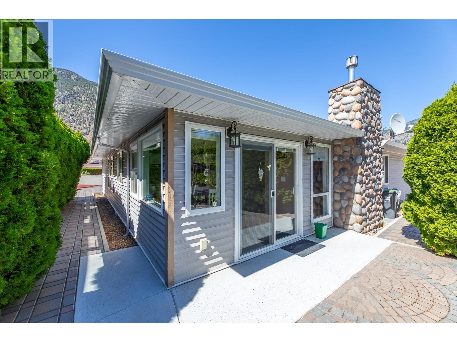  517 Vanderlinde Drive, Keremeos