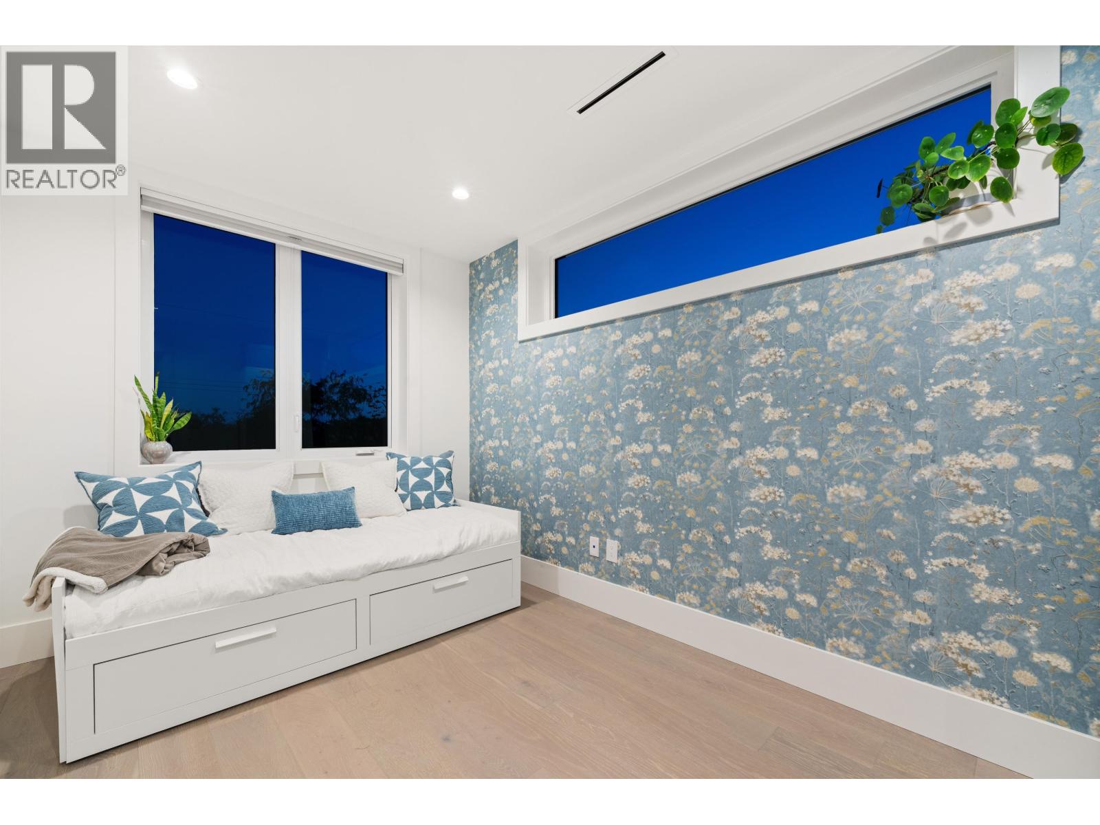 336 E KEITH ROAD, North Vancouver