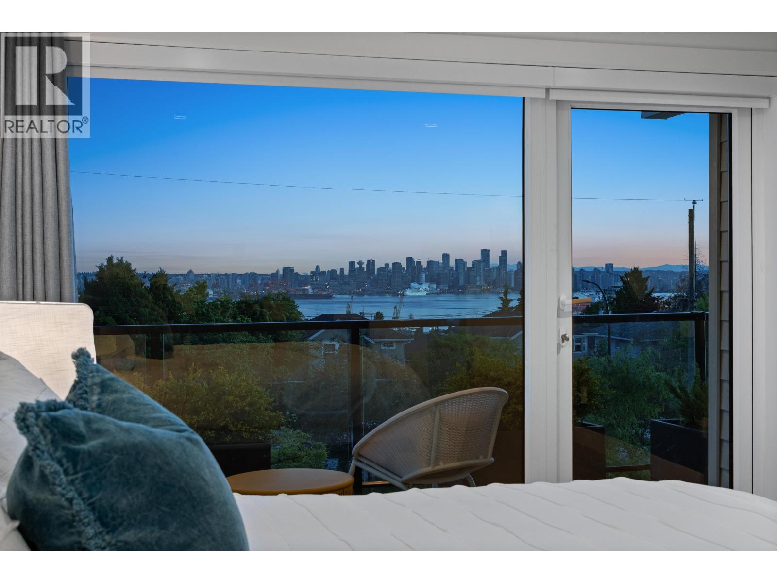 336 E KEITH ROAD, North Vancouver