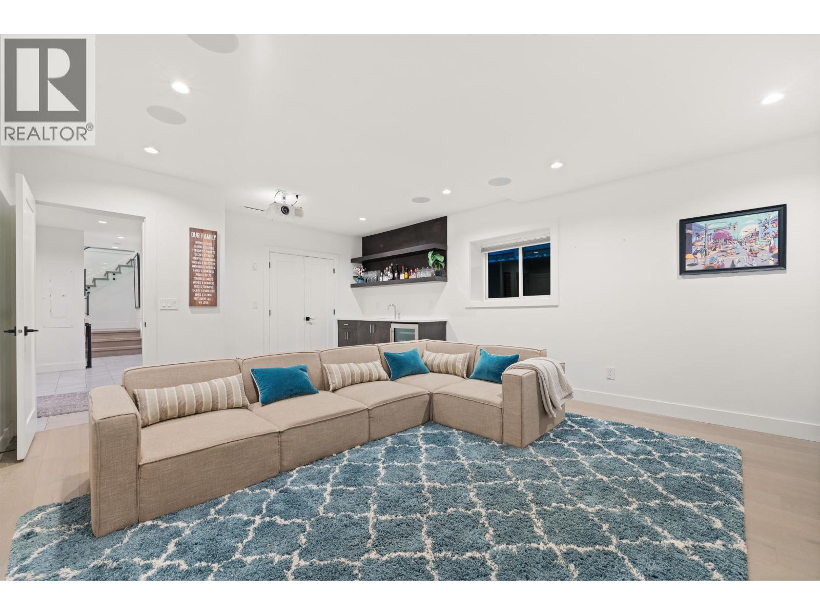 336 E KEITH ROAD, North Vancouver