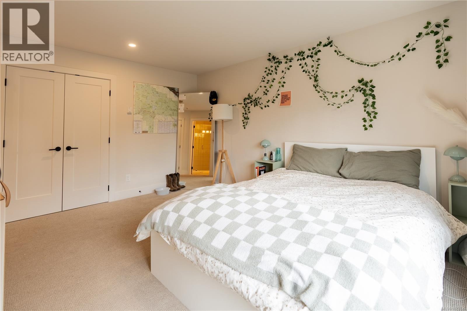 6 625 Hellesen Dr, Tofino