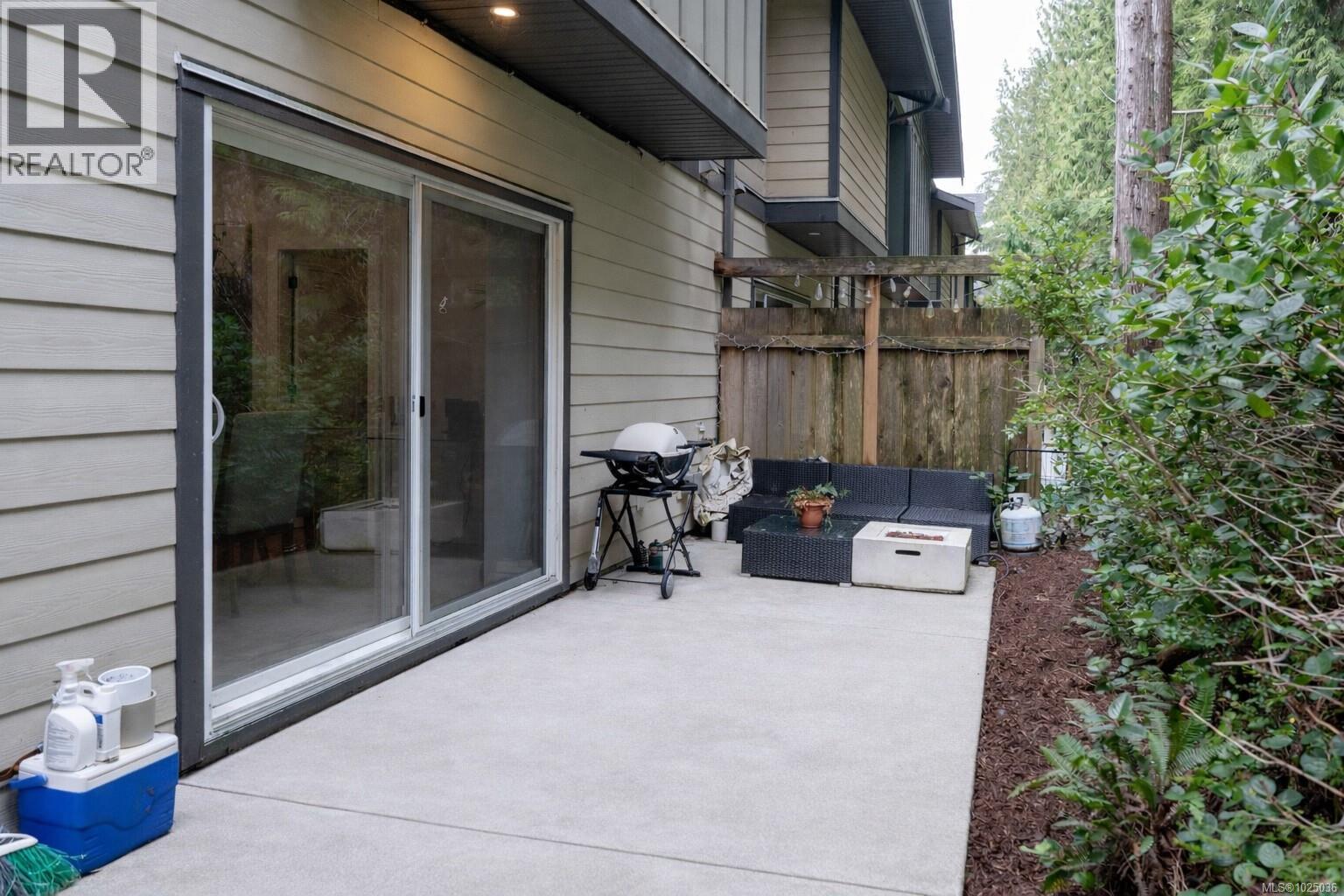 6 625 Hellesen Dr, Tofino