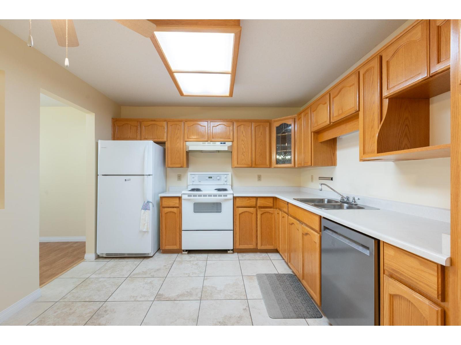 205 19645 64 AVENUE, Langley