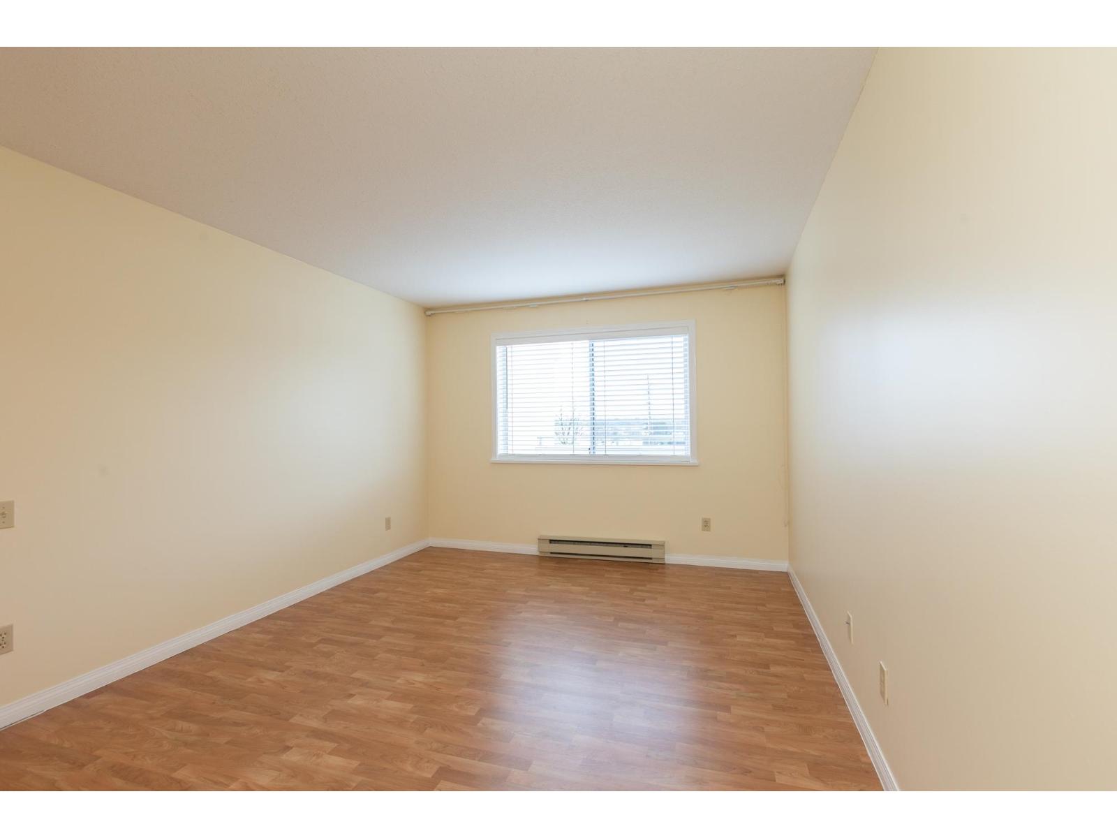 205 19645 64 AVENUE, Langley
