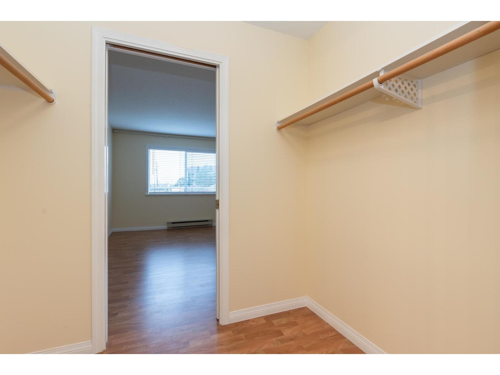 205 19645 64 AVENUE, Langley