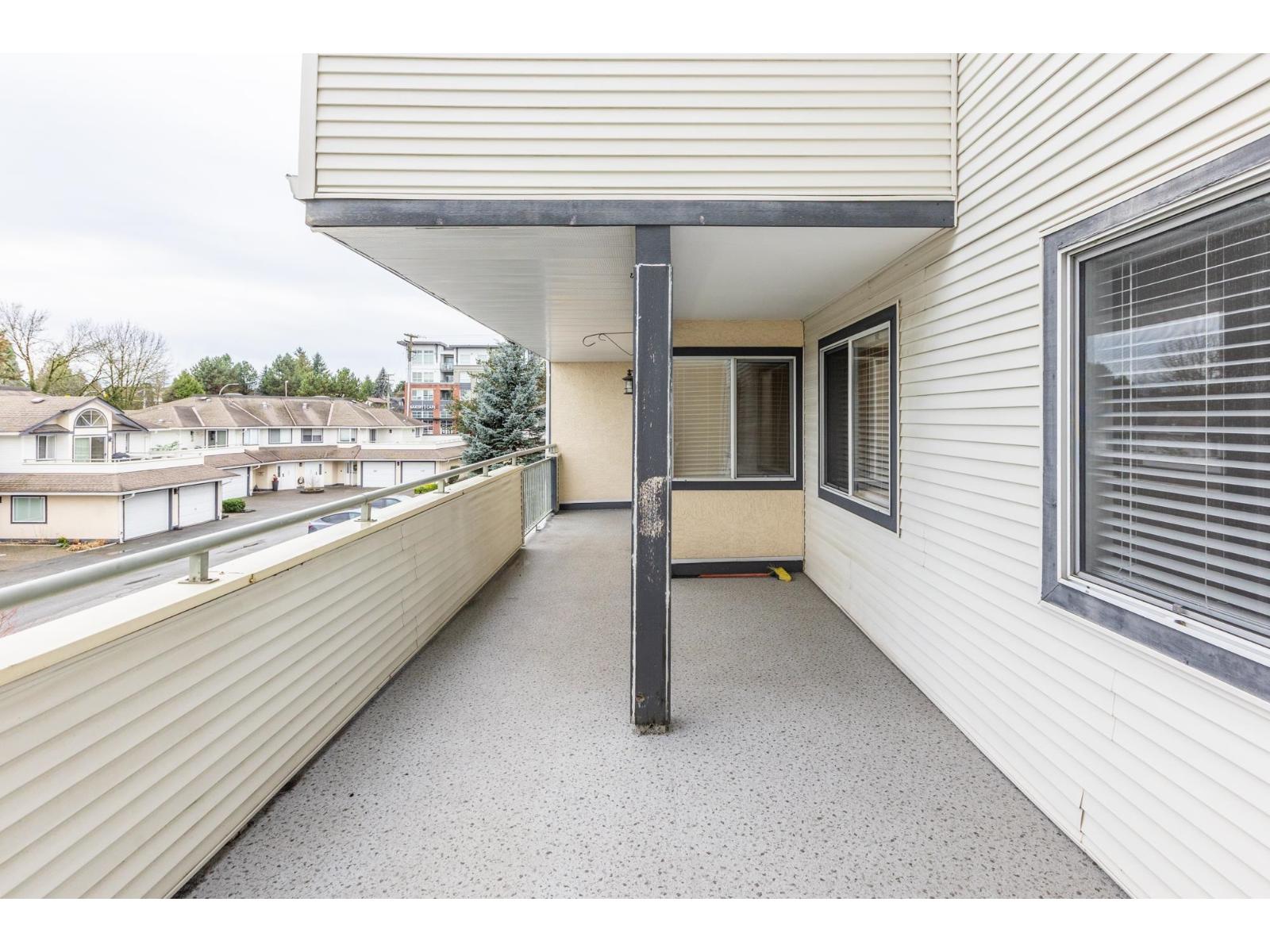 205 19645 64 AVENUE, Langley