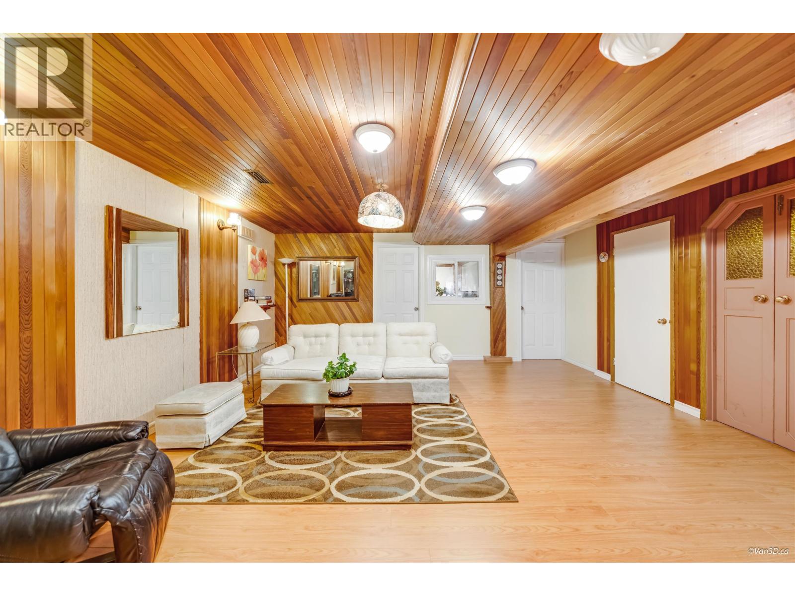 4646 CHARLOTTE COURT