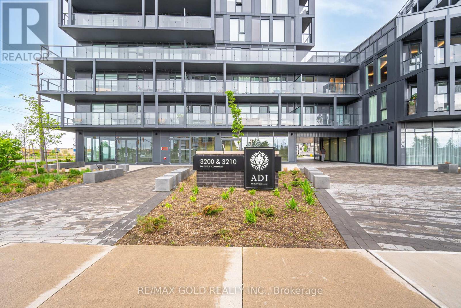 3200 Dakota Unit B506 photo 3