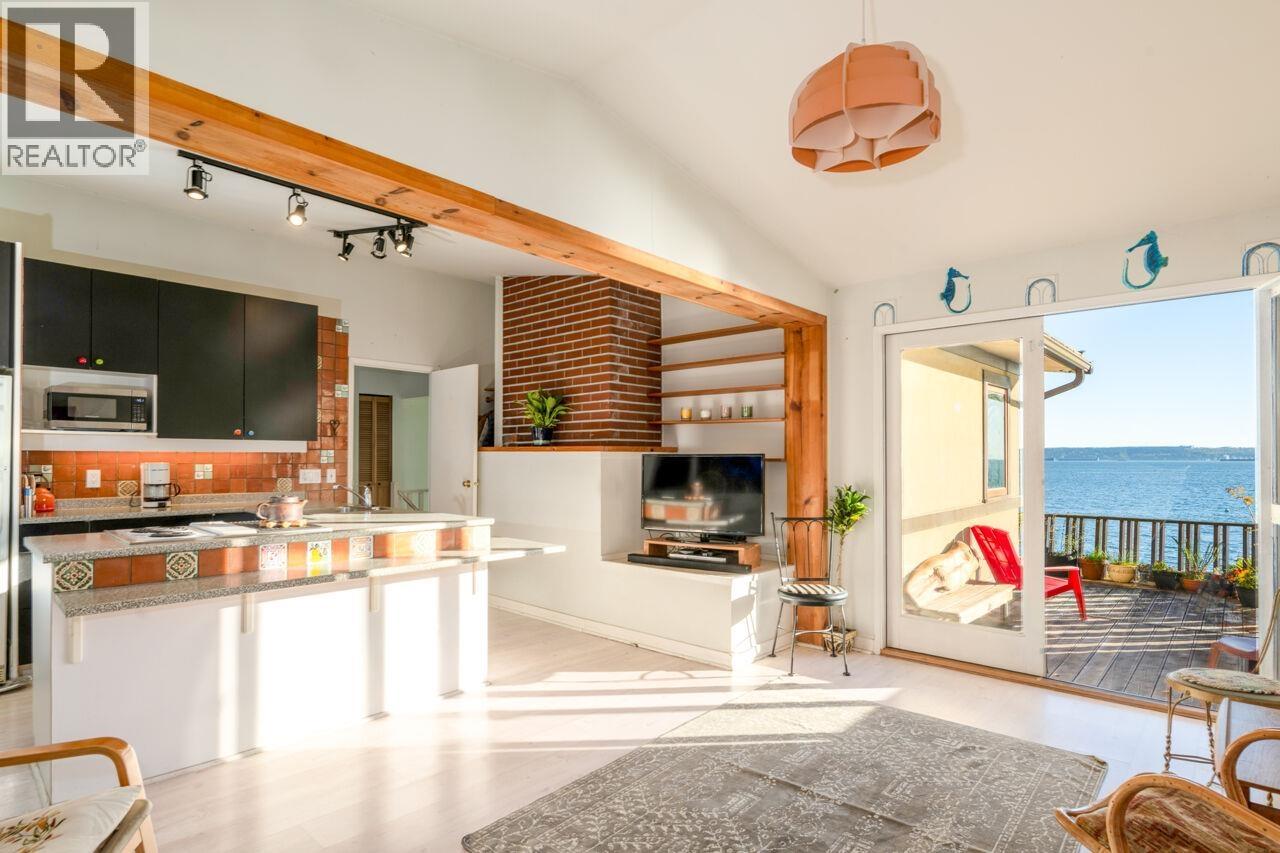 3248 MARINE DRIVE, West Vancouver