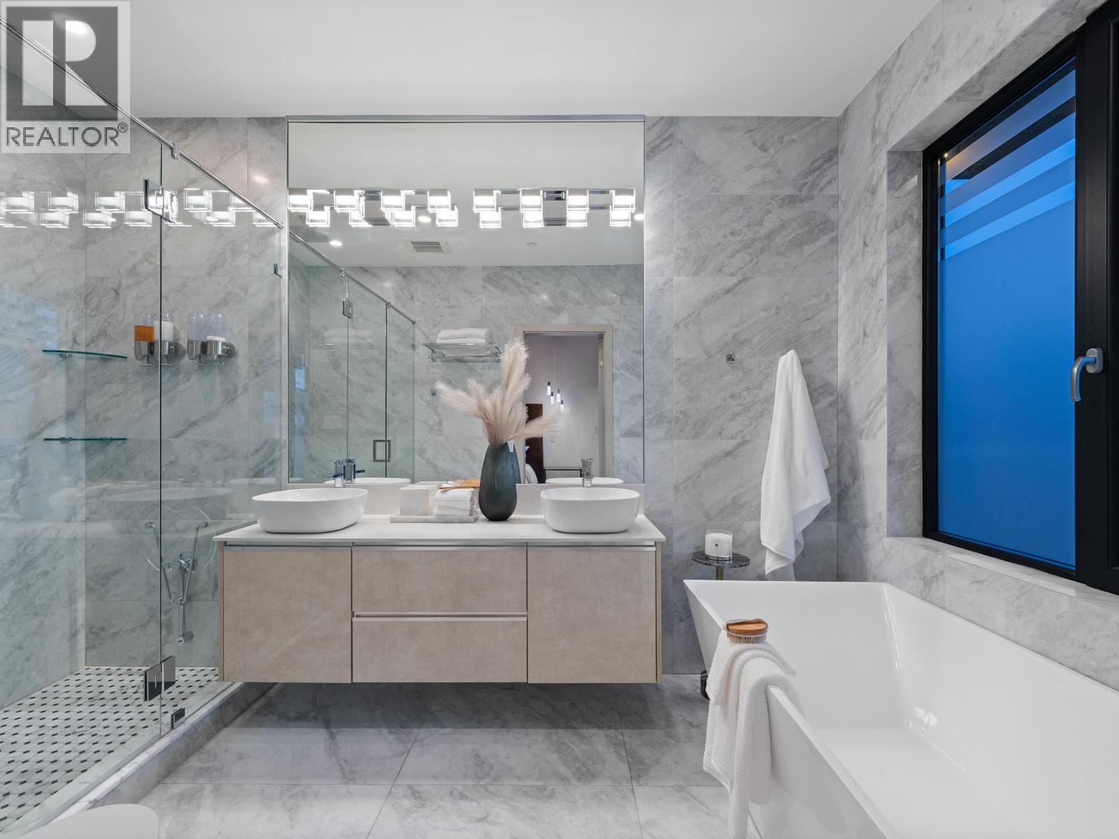 1045 SINCLAIR STREET, West Vancouver