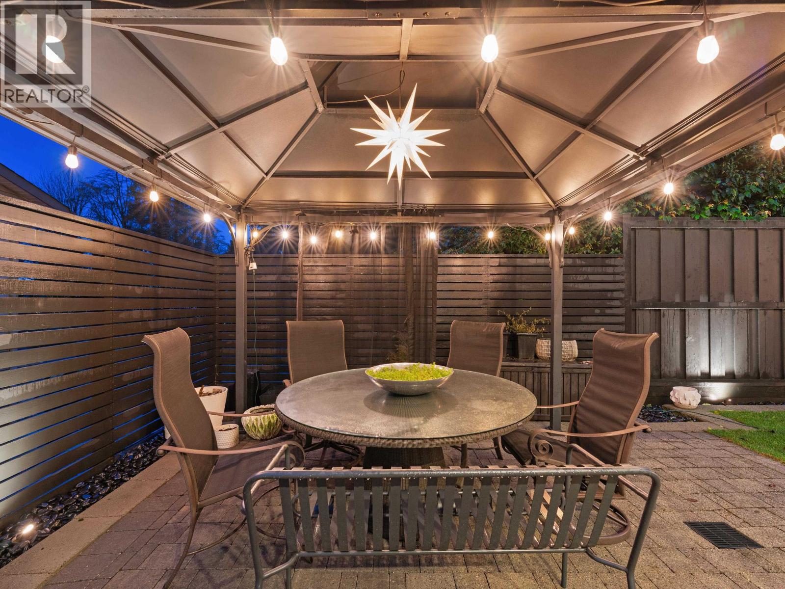 1045 SINCLAIR STREET, West Vancouver