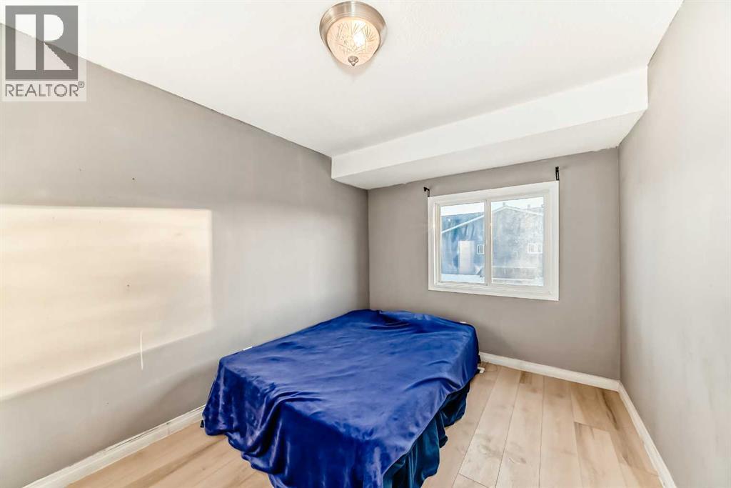 Single Family House for Sale in   HUBALTA Road SE Dover Calgary 