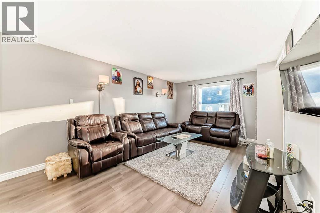 Single Family House for Sale in   HUBALTA Road SE Dover Calgary 