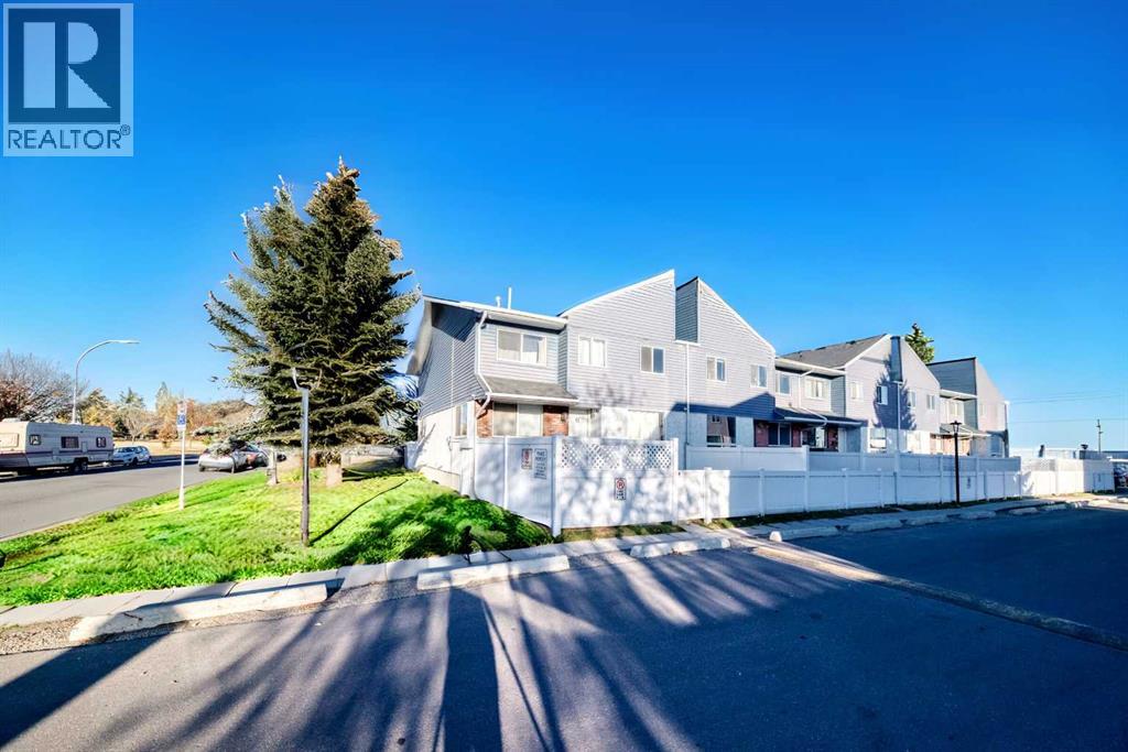 Single Family House for Sale in   HUBALTA Road SE Dover Calgary 