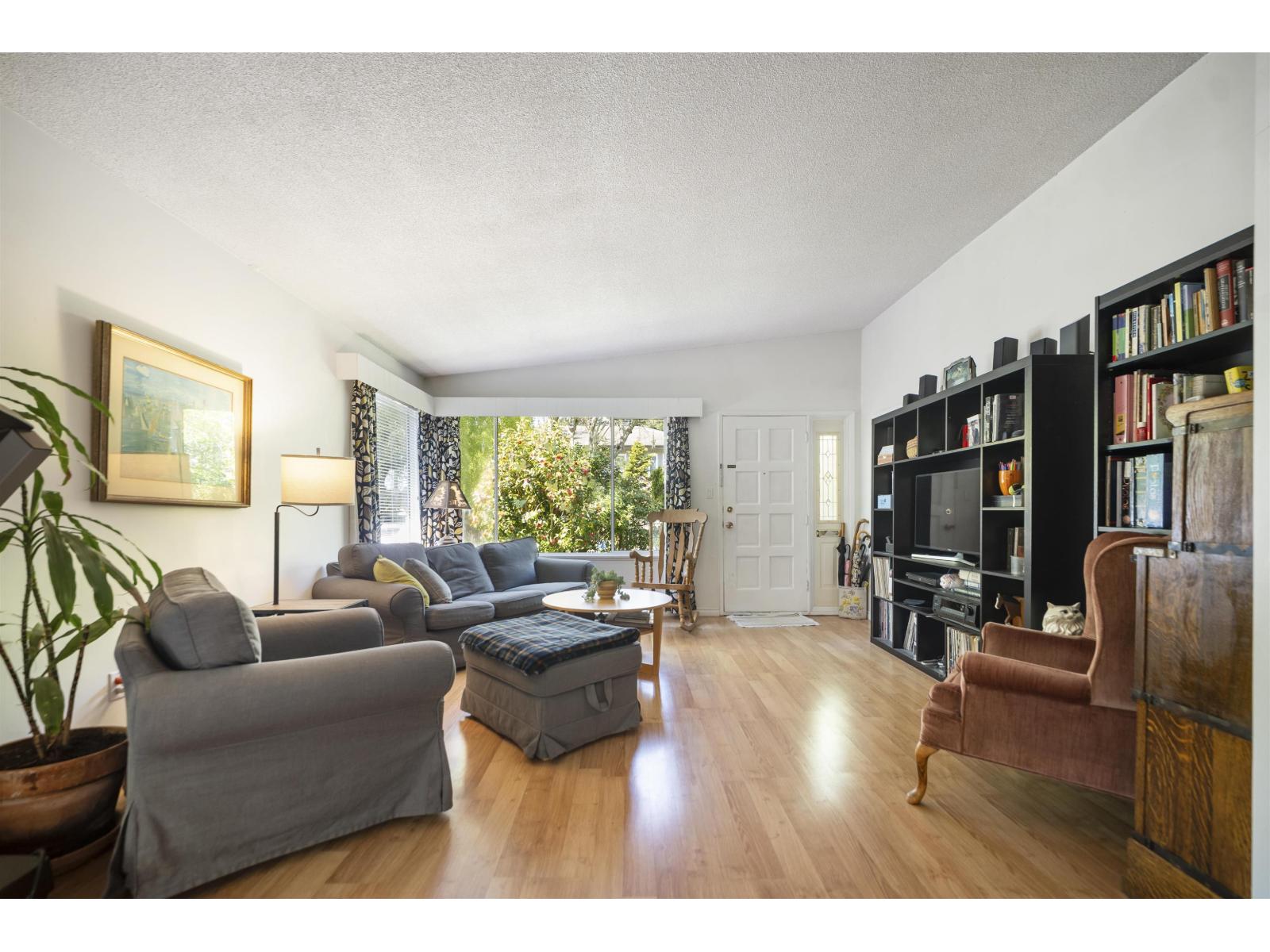 1056 STEVENS STREET, White Rock