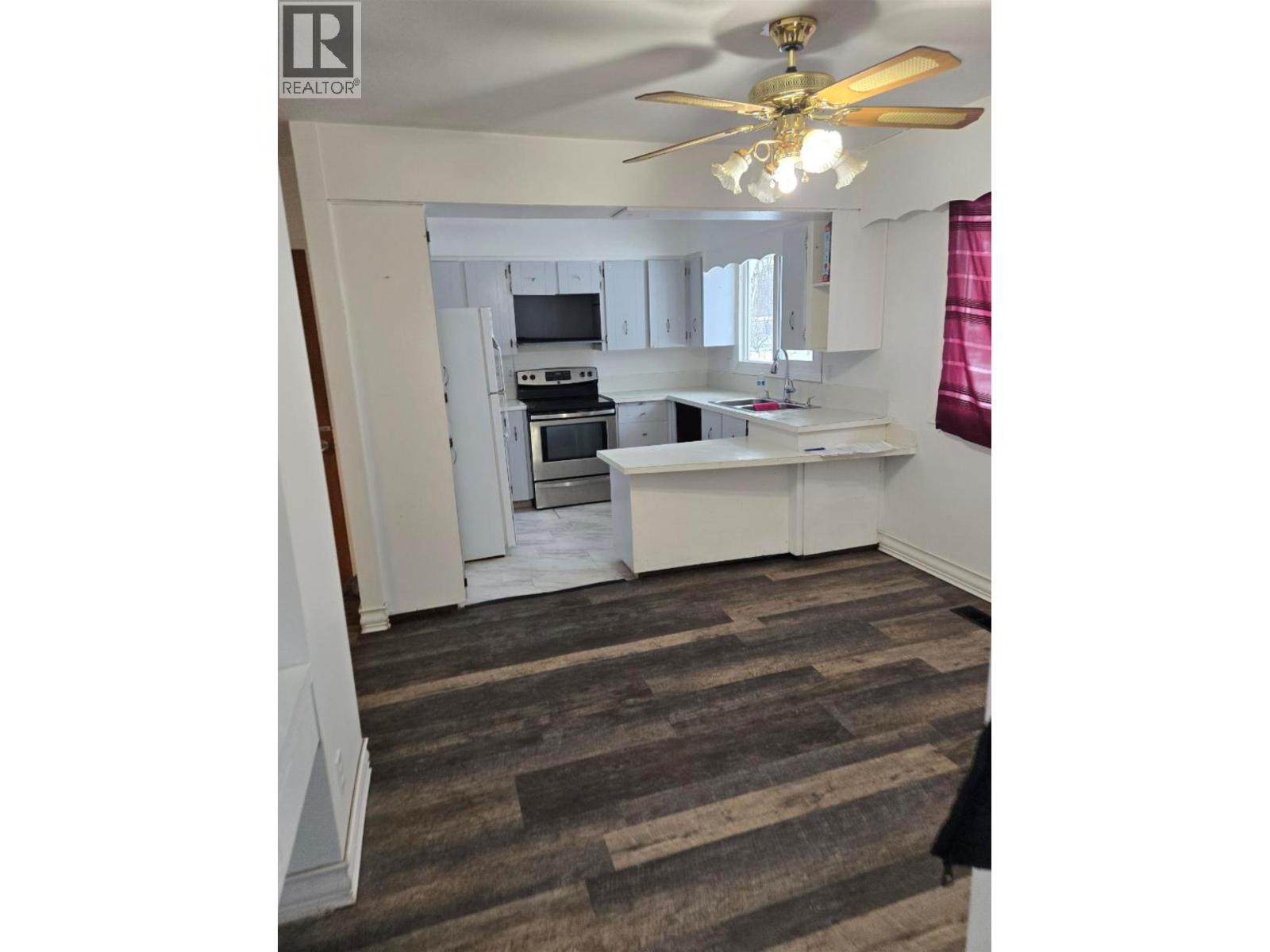 133 MOFFAT Street - photo 2