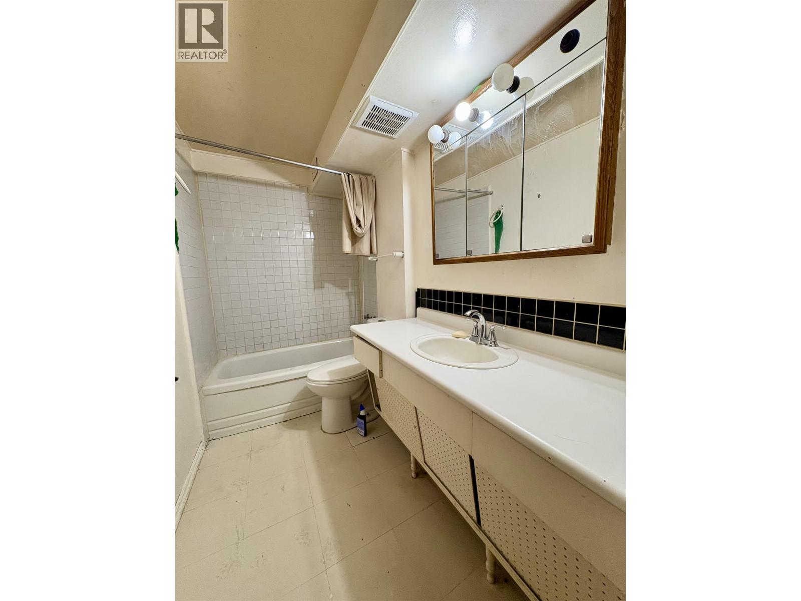 133 S MOFFAT STREET - 20