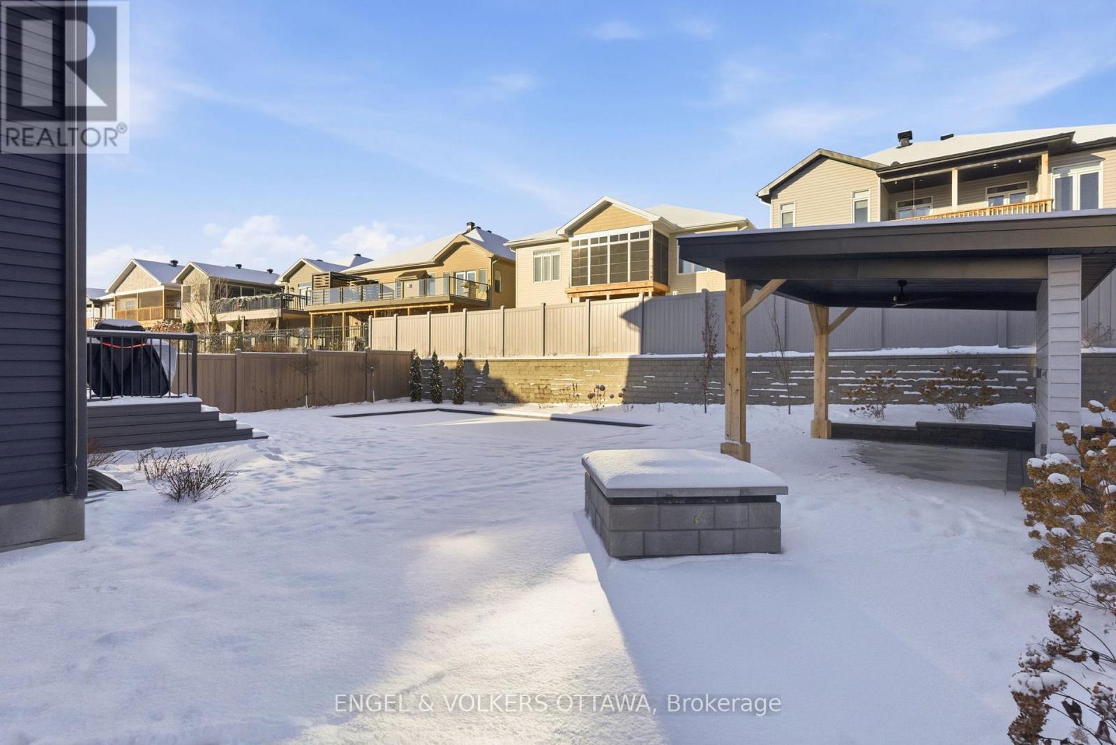 640 MEADOWRIDGE CIRCLE, Ottawa, Ontario