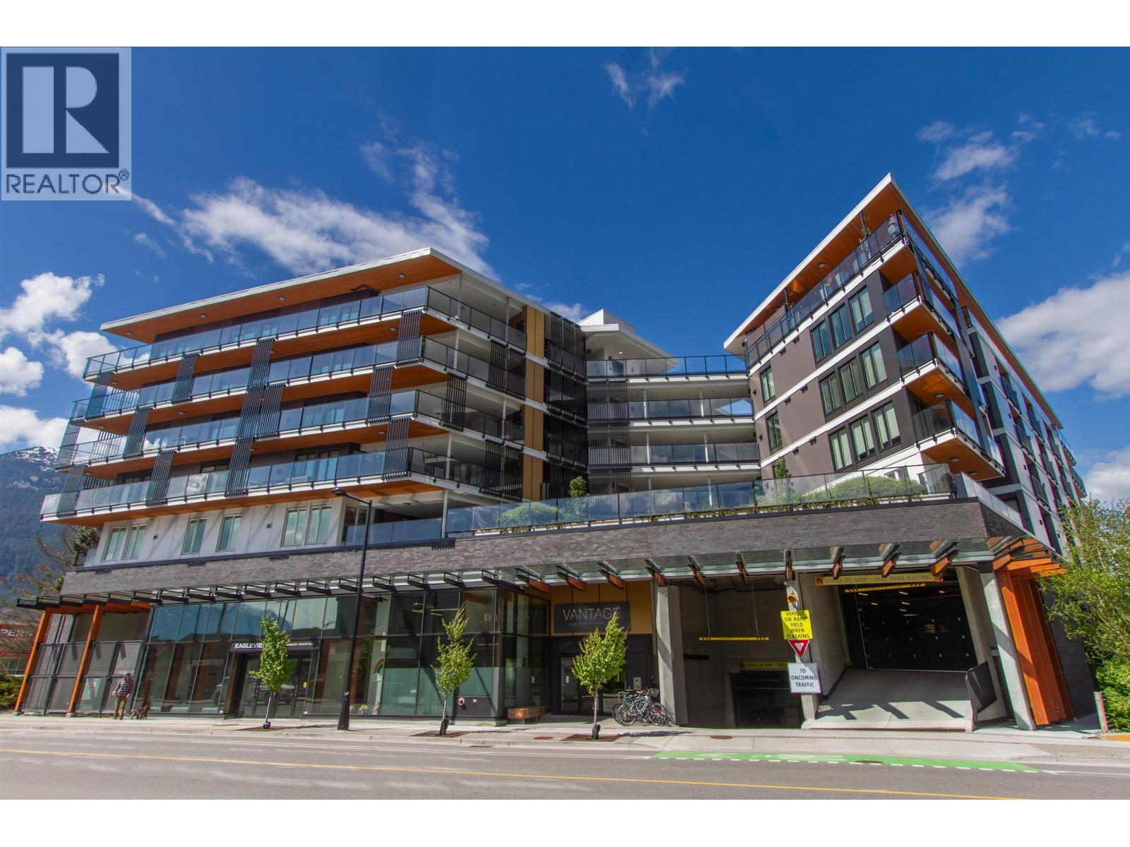 207 1365 PEMBERTON AVENUE, Squamish