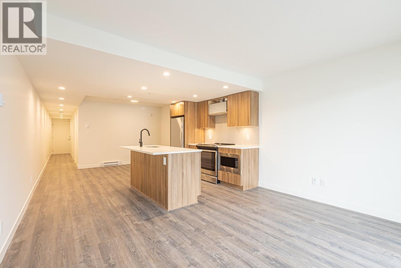 207 1365 PEMBERTON AVENUE, Squamish