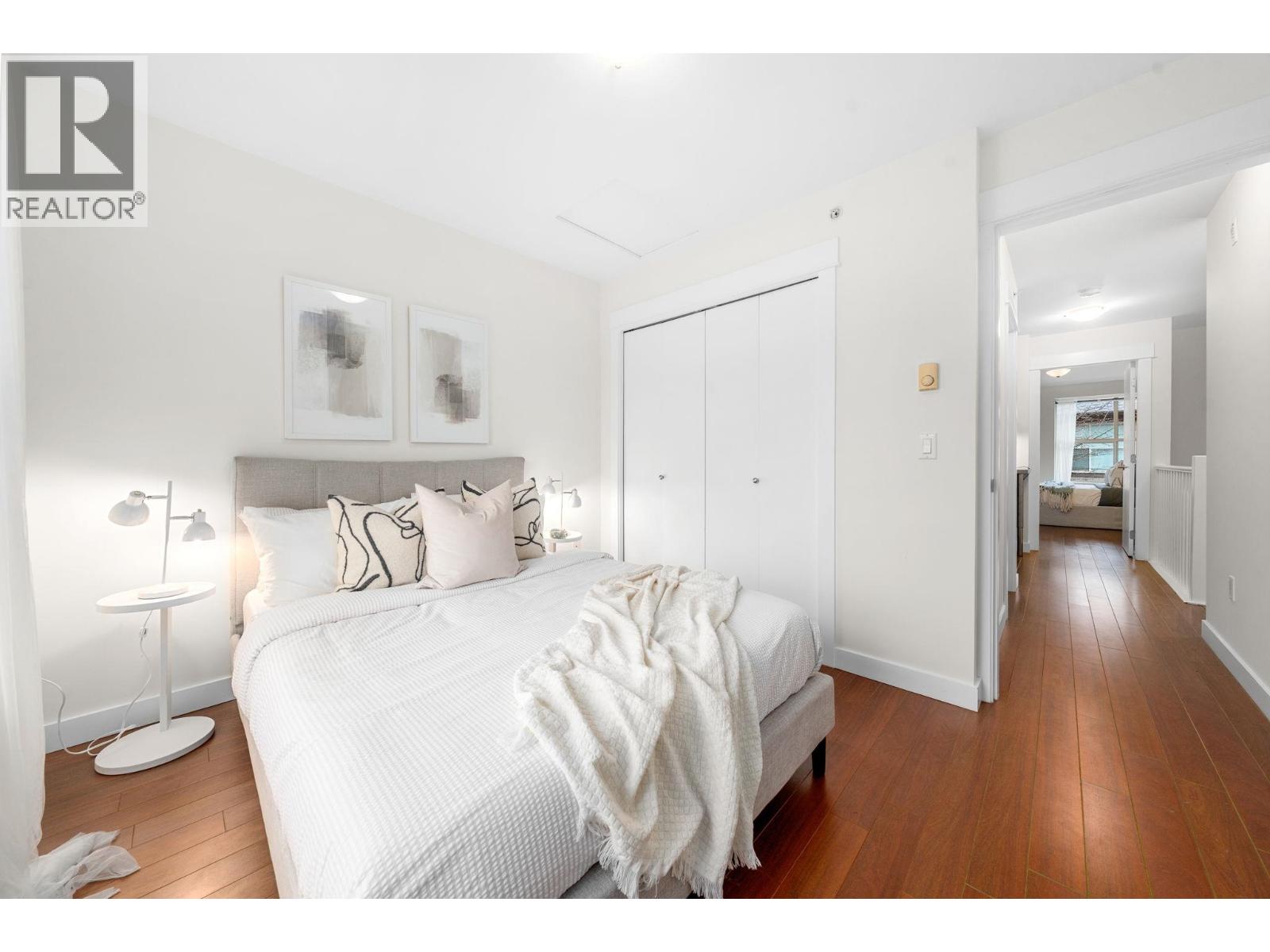 4 307 E 15TH STREET, North Vancouver