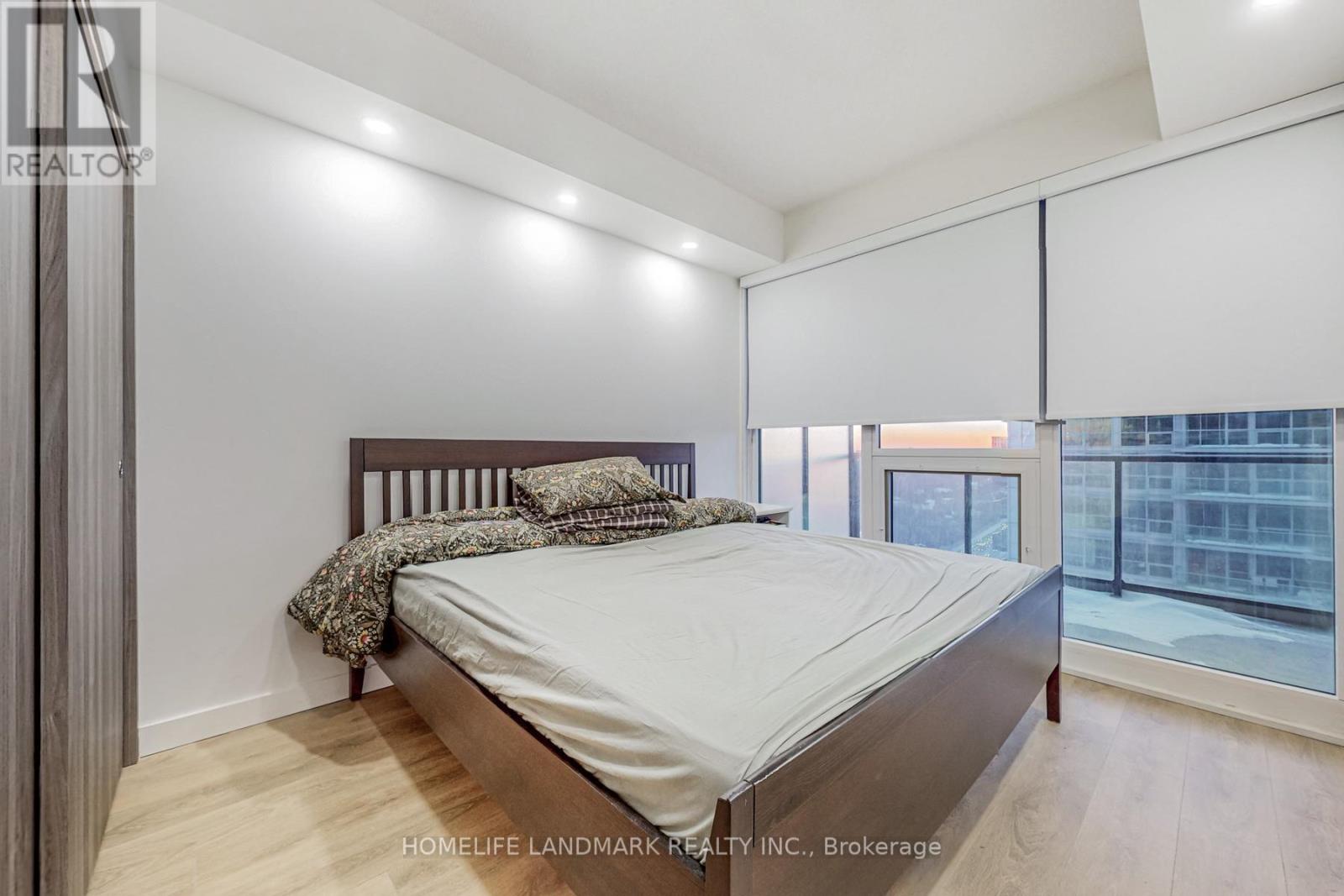 #3106 85 MCMAHON DRIVE - 14