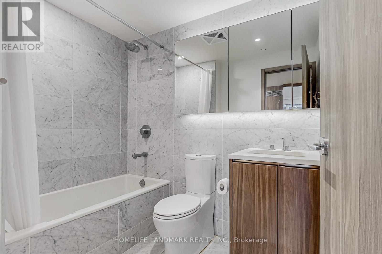 #3106 85 MCMAHON DRIVE - 16