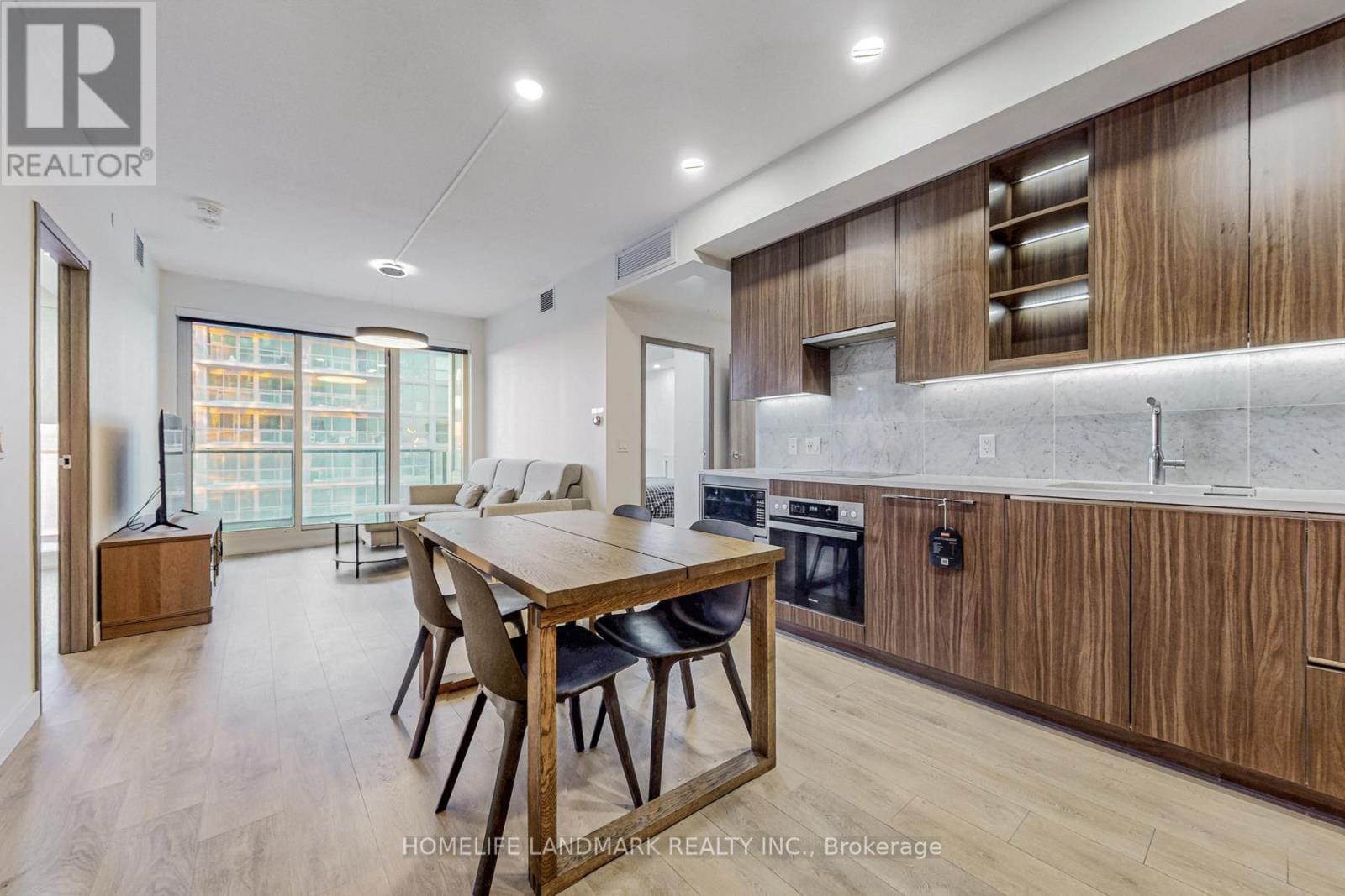#3106 85 MCMAHON DRIVE - 6